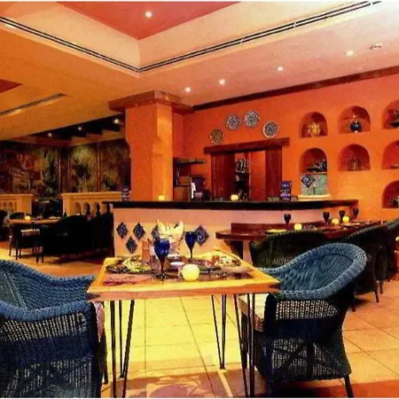 Le Meridien Pyramids Hotel & Spa-2